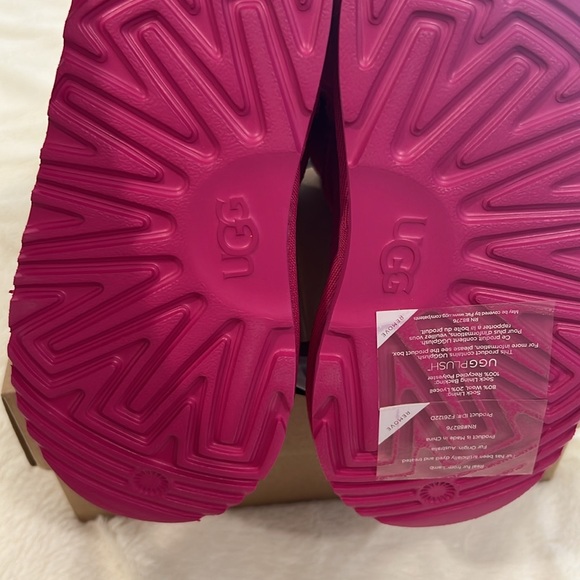 Hot pink-Uggs/ Kids-size 12 NEW! - Picture 3 of 6